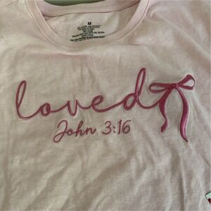 Valentine Pink Loved John 3:16 Graphic Crew Neck Short Sleeve T-Shirt M